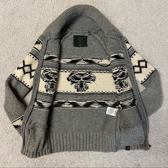 ARITZIA TNA Sea to Sky Cowichan Grey 100% Lambs Wool Sweater Women’s Size XS - Picture 10 of 14